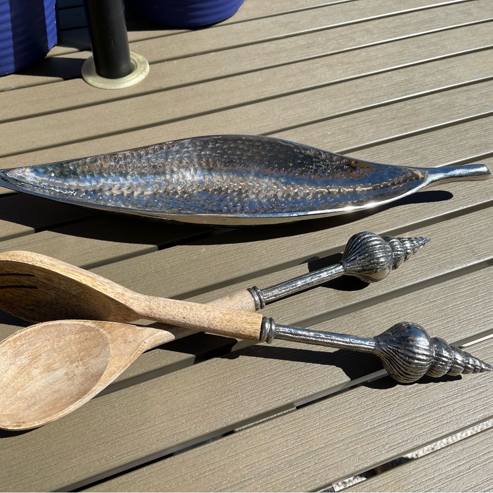 Seashell 🐚 salad servers & small serving bowl - Picture 3 of 8